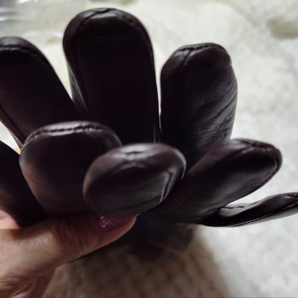 Isotoner Genuine Leather Gloves Dark Brown Thinsulate Lining NWT. Size 8 - Picture 3 of 6